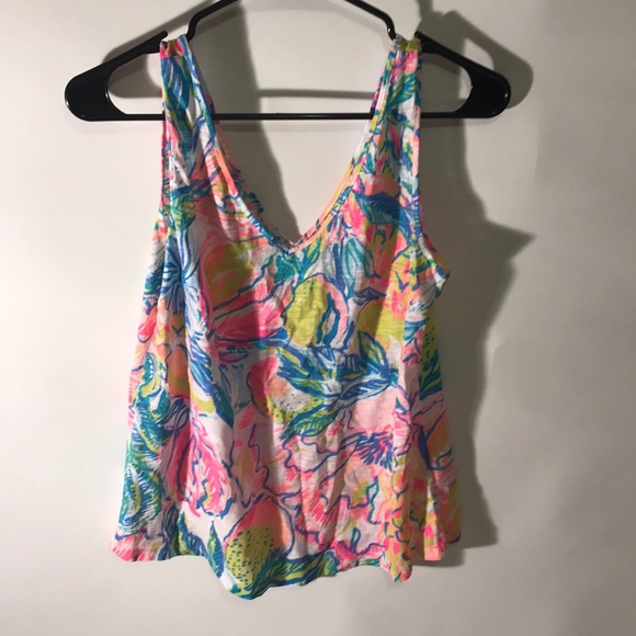 Lilly Pulitzer Tops - Gorgeous Lily Pulitzer size small tank